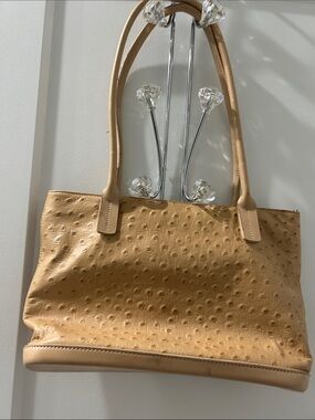 Neutral Tan Ostrich-Texture  shoulder Bag.